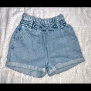 blue ruffled jean shorts
